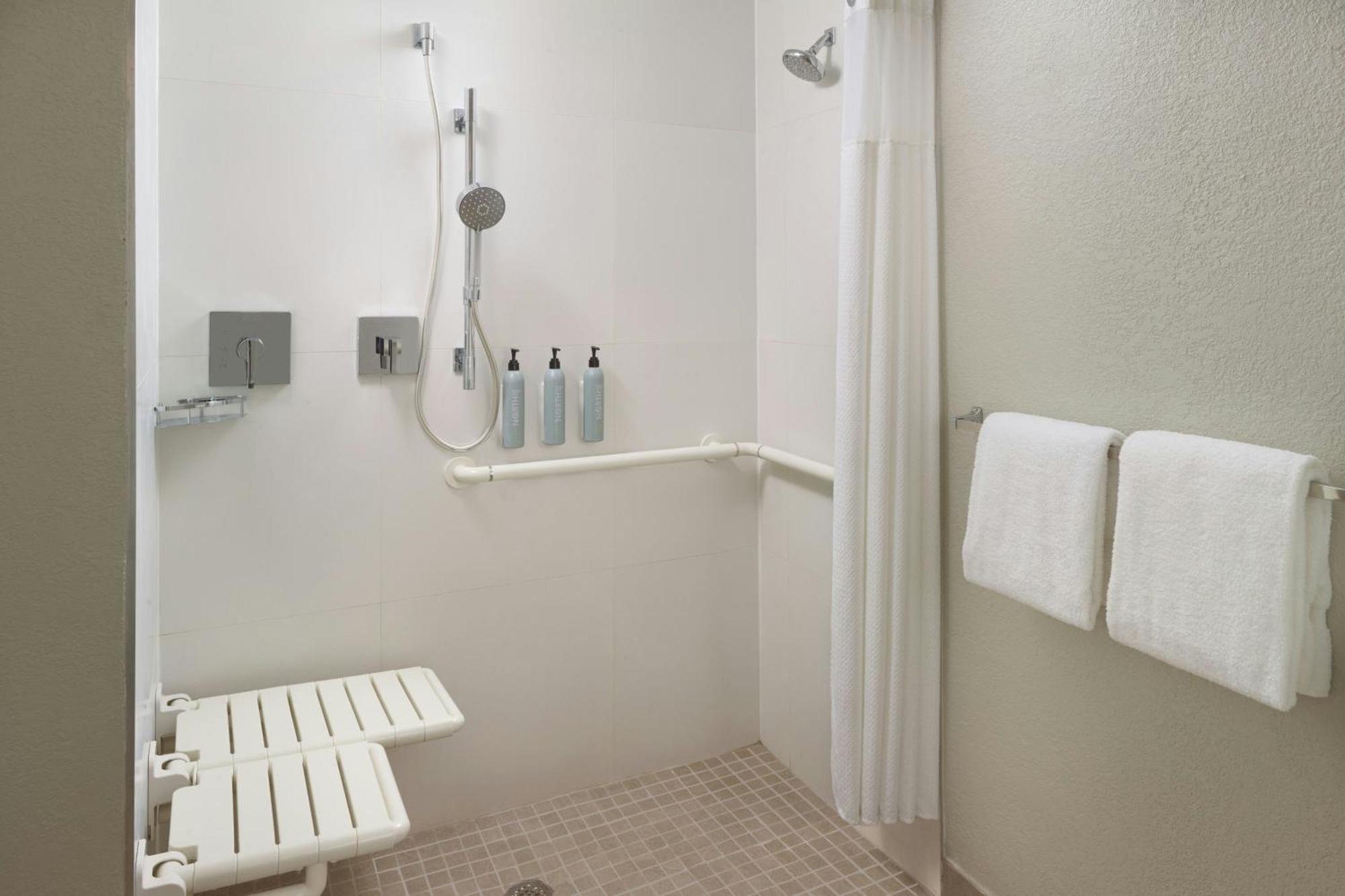 Courtyard By Marriott וסט פאלם ביץ' מראה חיצוני תמונה